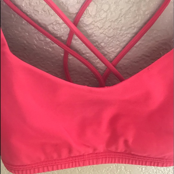 Sold ! Lululemon sports bra free to be  size 2 - Picture 4 of 4